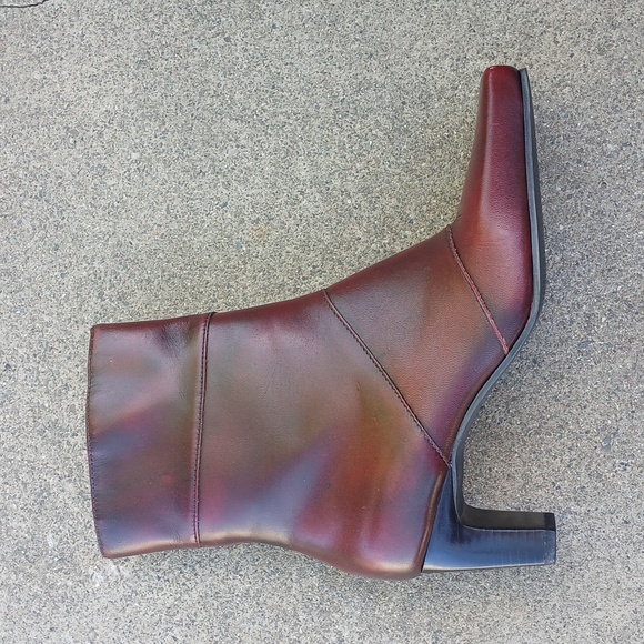 Hillard & Hanson Burgundy Ankle Boots - Picture 2 of 10